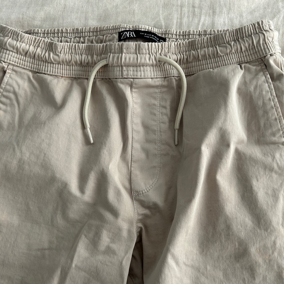 Zara Men's Beige Joggers - Picture 7 of 9